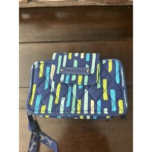 Vera Bradley Katalina Showers Front Zip Wristlet Blue Green White Light Blue‎